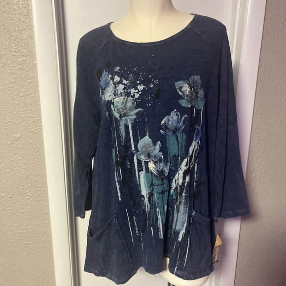 NWT Women’s Blue Floral Blouse By Jess And Jane Asymmetrical Dolman Sleeve - Picture 1 of 14